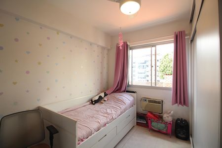 Apartamento à venda com 93m², 3 quartos e 1 vagaQuarto 2