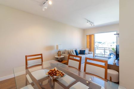 Apartamento à venda com 70m², 3 quartos e 1 vagaSala de Jantar