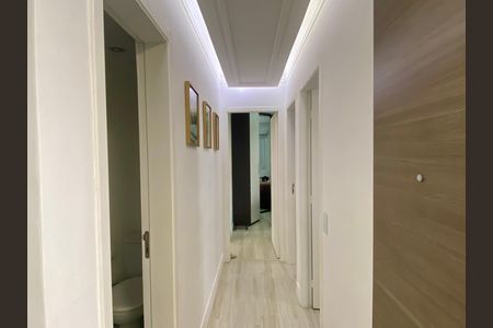 Apartamento à venda com 59m², 3 quartos e 1 vaga Apartamento à venda com 59m², 3 quartos e 1 vagaCorredor