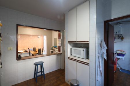 Casa à venda com 350m², 3 quartos e 3 vagas Casa à venda com 350m², 3 quartos e 3 vagasCozinha
