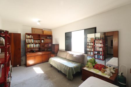 Casa à venda com 350m², 3 quartos e 3 vagas Casa à venda com 350m², 3 quartos e 3 vagasCasa 2