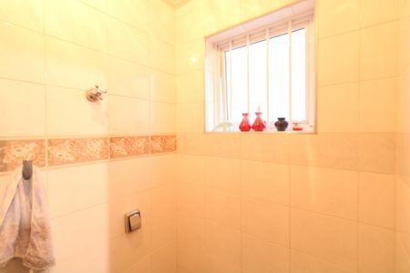 Casa à venda com 350m², 3 quartos e 3 vagas Casa à venda com 350m², 3 quartos e 3 vagasLavabo