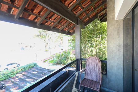 Casa à venda com 350m², 3 quartos e 3 vagas Casa à venda com 350m², 3 quartos e 3 vagasCasa 2