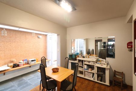 Casa à venda com 350m², 3 quartos e 3 vagas Casa à venda com 350m², 3 quartos e 3 vagasSala de Jantar
