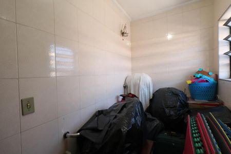Casa à venda com 350m², 3 quartos e 3 vagas Casa à venda com 350m², 3 quartos e 3 vagasCasa 2