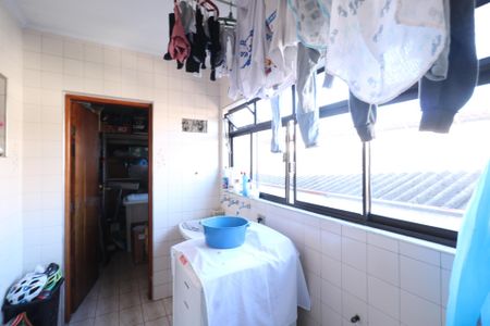Casa à venda com 350m², 3 quartos e 3 vagas Casa à venda com 350m², 3 quartos e 3 vagasCasa 2