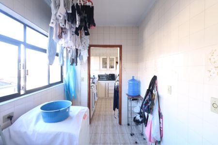 Casa à venda com 350m², 3 quartos e 3 vagas Casa à venda com 350m², 3 quartos e 3 vagasCasa 2