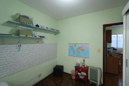 Casa à venda com 350m², 3 quartos e 3 vagas Casa à venda com 350m², 3 quartos e 3 vagasQuarto 2