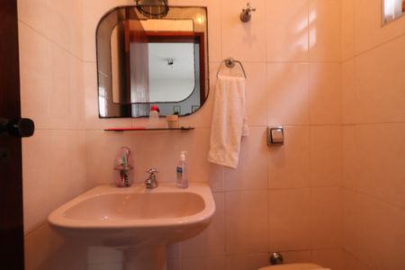 Casa à venda com 350m², 3 quartos e 3 vagas Casa à venda com 350m², 3 quartos e 3 vagasCasa 2