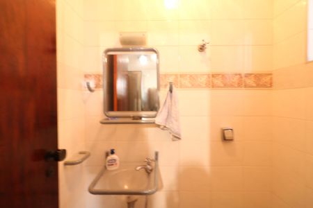 Casa à venda com 350m², 3 quartos e 3 vagas Casa à venda com 350m², 3 quartos e 3 vagasLavabo