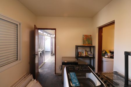 Casa à venda com 350m², 3 quartos e 3 vagas Casa à venda com 350m², 3 quartos e 3 vagasQuarto de Serviço
