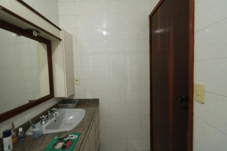 Casa à venda com 350m², 3 quartos e 3 vagas Casa à venda com 350m², 3 quartos e 3 vagasBanheiro da Suíte