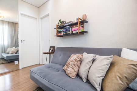 Sala  de apartamento à venda com 1 quarto, 43m² em Jardim Tupanci, Barueri