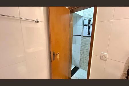 Banheiro de casa para alugar com 1 quarto, 45m² em Água Chata, Guarulhos