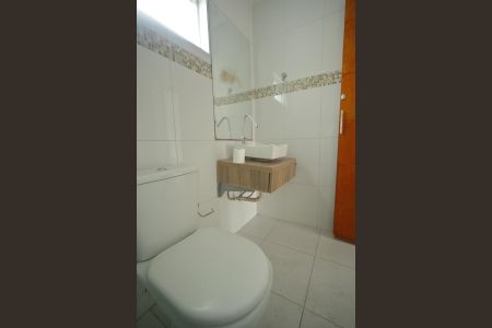 Casa para alugar com 177m², 3 quartos e 3 vagasBanheiro social 