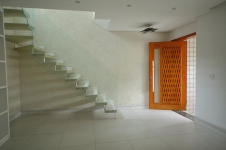 Casa para alugar com 177m², 3 quartos e 3 vagasSala 