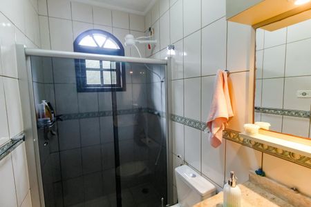 Casa à venda com 200m², 3 quartos e 2 vagas Casa à venda com 200m², 3 quartos e 2 vagasBanheiro