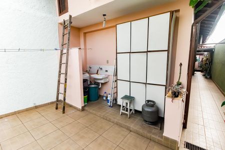 Casa à venda com 200m², 3 quartos e 2 vagas Casa à venda com 200m², 3 quartos e 2 vagasÁrea de Serviço