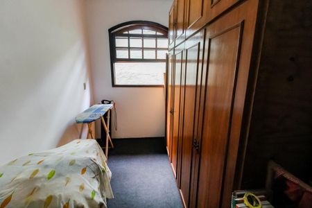 Casa à venda com 200m², 3 quartos e 2 vagas Casa à venda com 200m², 3 quartos e 2 vagasQuarto 2