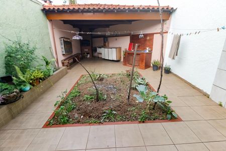 Casa à venda com 200m², 3 quartos e 2 vagas Casa à venda com 200m², 3 quartos e 2 vagasJardim