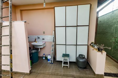 Casa à venda com 200m², 3 quartos e 2 vagas Casa à venda com 200m², 3 quartos e 2 vagasÁrea de Serviço