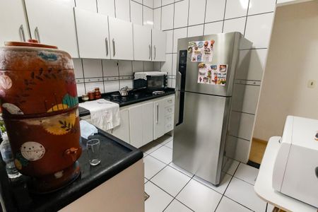 Casa à venda com 200m², 3 quartos e 2 vagas Casa à venda com 200m², 3 quartos e 2 vagasCozinha - Armários