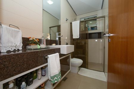 Casa para alugar com 235m², 4 quartos e 7 vagas Casa para alugar com 235m², 4 quartos e 7 vagasBANHEIRO2