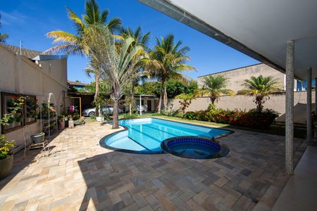 Casa para alugar com 235m², 4 quartos e 7 vagas Casa para alugar com 235m², 4 quartos e 7 vagasPISCINA