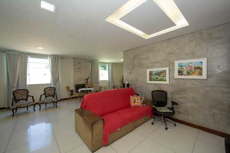 SALA de casa para alugar com 4 quartos, 235m² em Estoril, Belo Horizonte