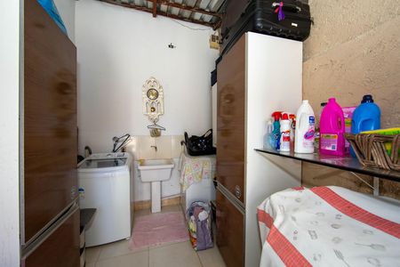 Casa para alugar com 235m², 4 quartos e 7 vagas Casa para alugar com 235m², 4 quartos e 7 vagasAREA DE SERVICO