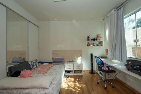 QUARTO1 de casa para alugar com 4 quartos, 235m² em Estoril, Belo Horizonte