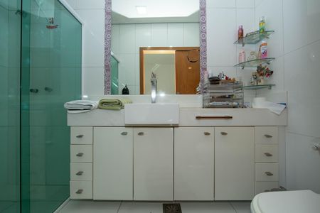 Casa para alugar com 235m², 4 quartos e 7 vagas Casa para alugar com 235m², 4 quartos e 7 vagasBANHEIRO1