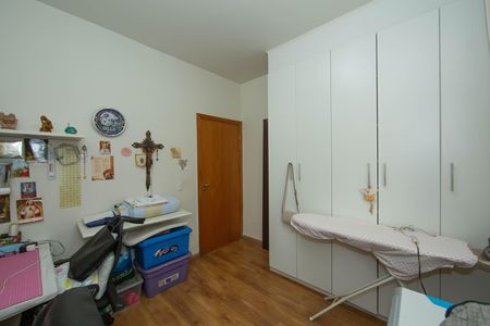 Casa para alugar com 235m², 4 quartos e 7 vagas Casa para alugar com 235m², 4 quartos e 7 vagasQUARTO2