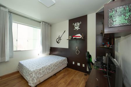 Casa para alugar com 235m², 4 quartos e 7 vagas Casa para alugar com 235m², 4 quartos e 7 vagasQUARTO4