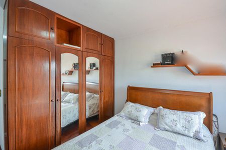 Casa à venda com 150m², 3 quartos e 3 vagas Casa à venda com 150m², 3 quartos e 3 vagasQuarto 2