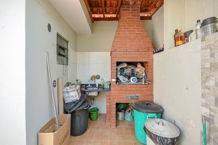 Casa à venda com 150m², 3 quartos e 3 vagas Casa à venda com 150m², 3 quartos e 3 vagasChurrasqueira