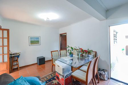 Casa à venda com 150m², 3 quartos e 3 vagas Casa à venda com 150m², 3 quartos e 3 vagasSala 2