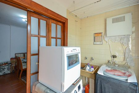 Casa à venda com 150m², 3 quartos e 3 vagas Casa à venda com 150m², 3 quartos e 3 vagasÁrea de Serviço