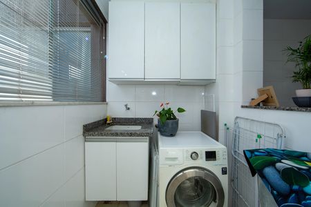 Apartamento à venda com 150m², 3 quartos e 2 vagas Apartamento à venda com 150m², 3 quartos e 2 vagasAREA DE SERVICO