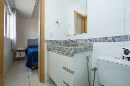 Apartamento à venda com 150m², 3 quartos e 2 vagas Apartamento à venda com 150m², 3 quartos e 2 vagasBANHEIRO1