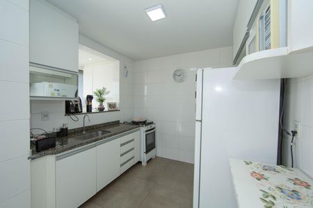 Apartamento à venda com 150m², 3 quartos e 2 vagas Apartamento à venda com 150m², 3 quartos e 2 vagasCOZINHA