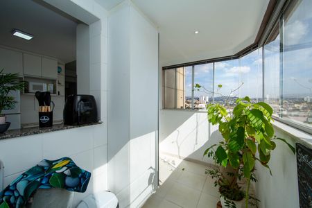 Apartamento à venda com 150m², 3 quartos e 2 vagas Apartamento à venda com 150m², 3 quartos e 2 vagasAREA DE SERVICO