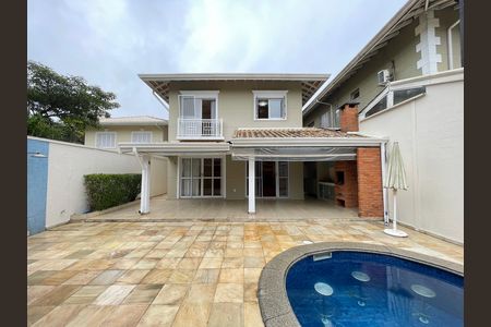 Casa de condomínio para alugar com 230m², 4 quartos e 4 vagas Casa de condomínio para alugar com 230m², 4 quartos e 4 vagasQuintal