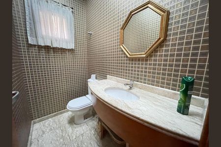 Casa de condomínio para alugar com 230m², 4 quartos e 4 vagas Casa de condomínio para alugar com 230m², 4 quartos e 4 vagasBanheiro 5