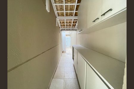 Casa de condomínio para alugar com 230m², 4 quartos e 4 vagas Casa de condomínio para alugar com 230m², 4 quartos e 4 vagasQuintal