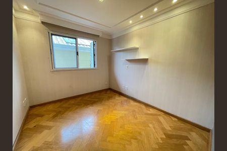 Casa de condomínio para alugar com 230m², 4 quartos e 4 vagas Casa de condomínio para alugar com 230m², 4 quartos e 4 vagasQuarto 3