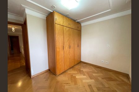 Casa de condomínio para alugar com 230m², 4 quartos e 4 vagas Casa de condomínio para alugar com 230m², 4 quartos e 4 vagasQuarto 1