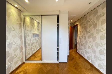 Casa de condomínio para alugar com 230m², 4 quartos e 4 vagas Casa de condomínio para alugar com 230m², 4 quartos e 4 vagasQuarto 2