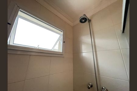 Casa de condomínio para alugar com 230m², 4 quartos e 4 vagas Casa de condomínio para alugar com 230m², 4 quartos e 4 vagasBanheiro 2