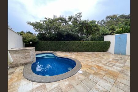 Casa de condomínio para alugar com 230m², 4 quartos e 4 vagas Casa de condomínio para alugar com 230m², 4 quartos e 4 vagasPiscina